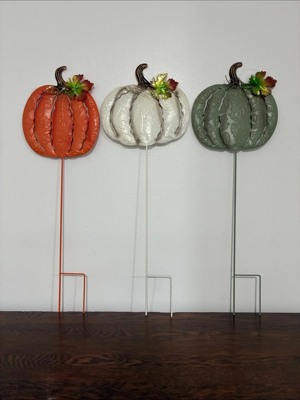NWT- Set of 3- Embossed Leaf Design- Metal Pumpkin Yard Stakes